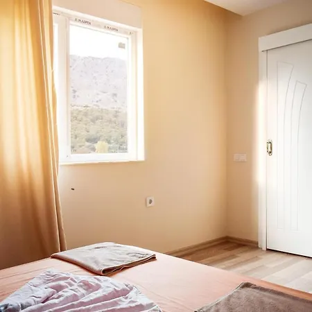 Spacious 2 Bedroom For 5 With Mountain View Free Wifi Apartamento