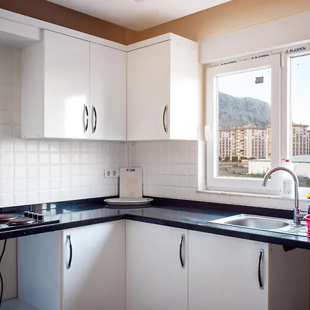 Spacious 2 Bedroom For 5 With Mountain View Free Wifi *
