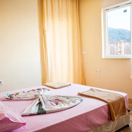 Spacious 2 Bedroom For 5 With Mountain View Free Wifi Apartamento