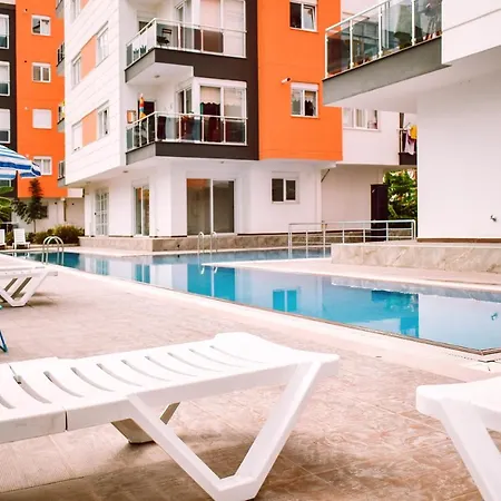 Spacious 2 Bedroom For 5 With Mountain View Free Wifi 公寓 安塔利亚